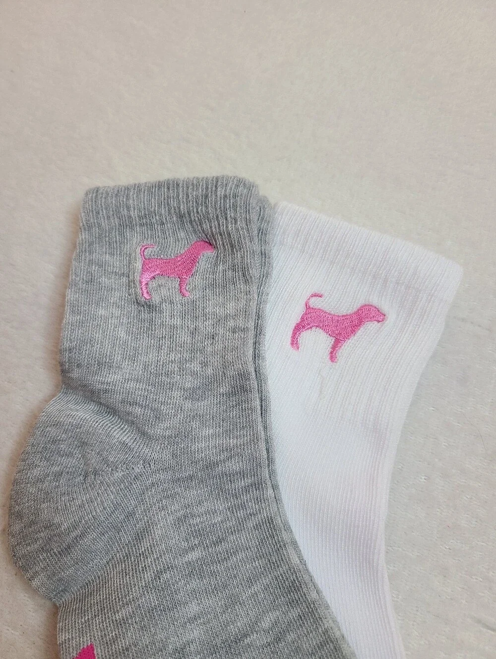 Victoria's Secret PINK 2pk Dog Logo Embroidered Crew Socks OS One Size